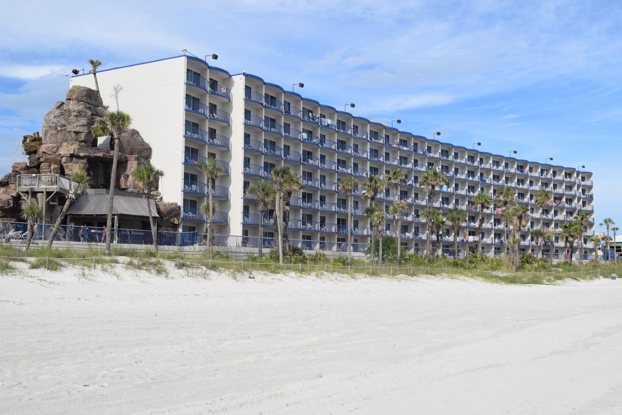 Days Inn By Wyndham Panama City Beach/Ocean Front Exterior photo