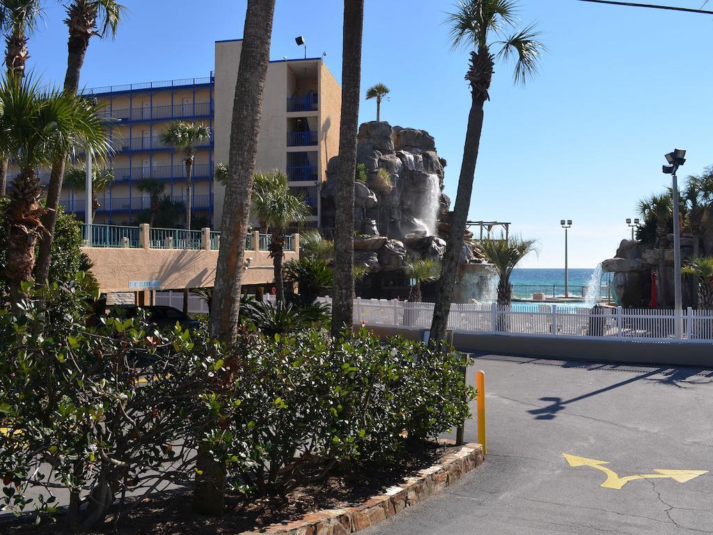 Days Inn By Wyndham Panama City Beach/Ocean Front Exterior photo