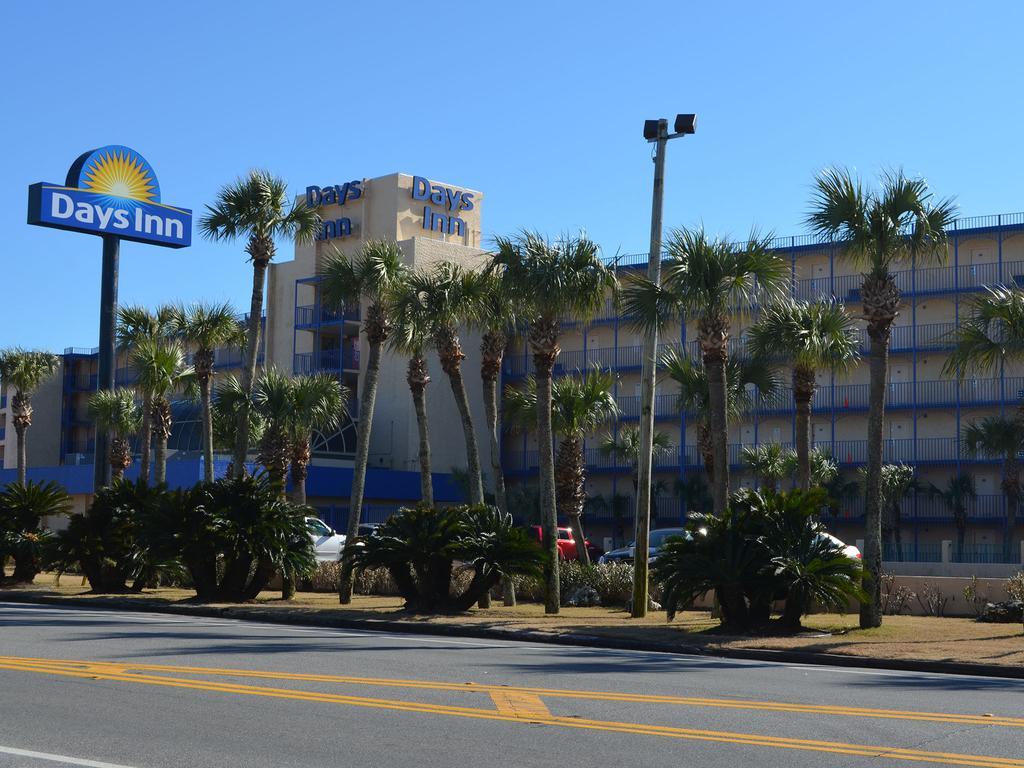 Days Inn By Wyndham Panama City Beach/Ocean Front Exterior photo